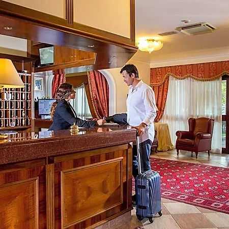 Marini Park 3*
