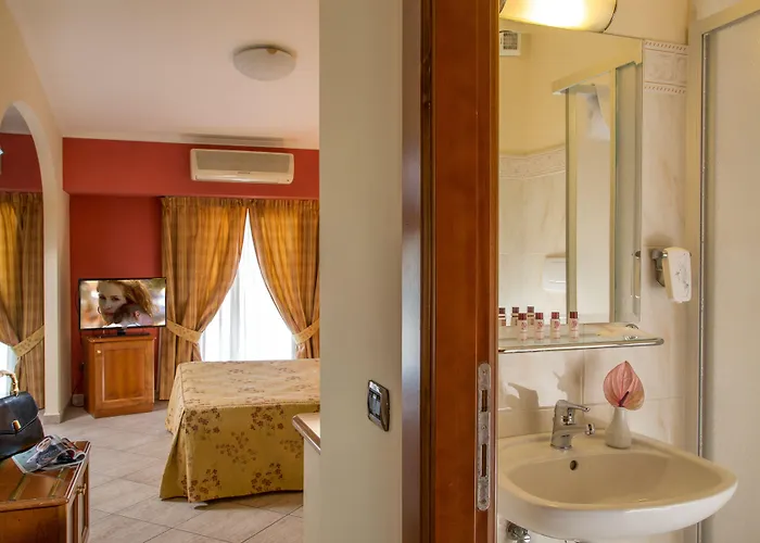 Otel Marini Park Castel di Leva