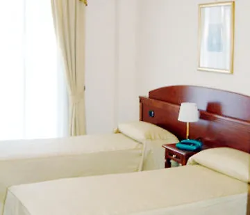 Marini Park Otel Castel di Leva